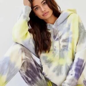 Aritzia TNA Cozy AF Fleece Tie Dye Boyfriend Hood S